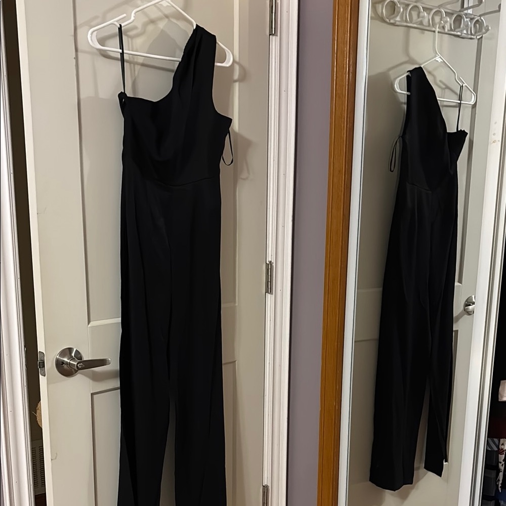 Elegant Black One-Shoulder Jumpsuit